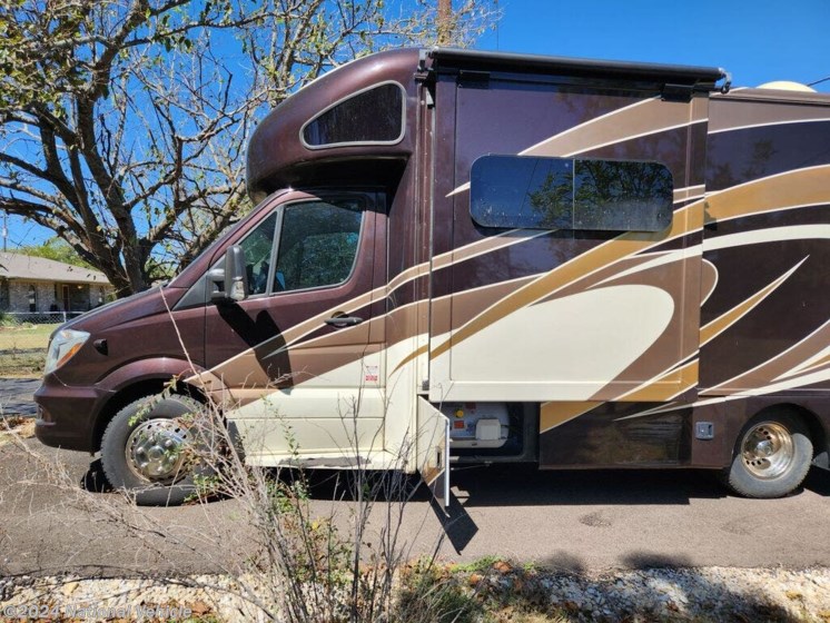 Used 2017 Thor Motor Coach Siesta 24ST available in Kempner, Texas