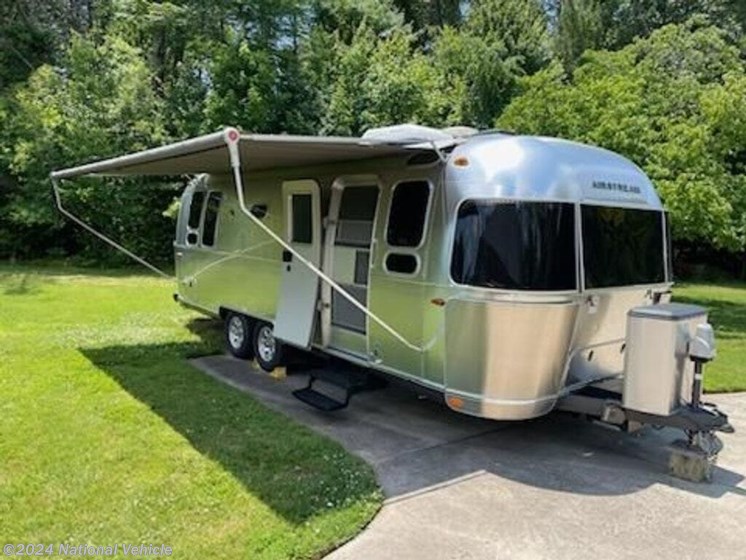 Used 2016 Airstream Flying Cloud 26U available in Stoneville, North Carolina