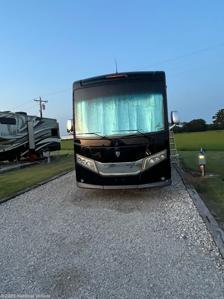2022 Palazzo 33.6 by Thor Motor Coach from National Vehicle in Kingston, Oklahoma