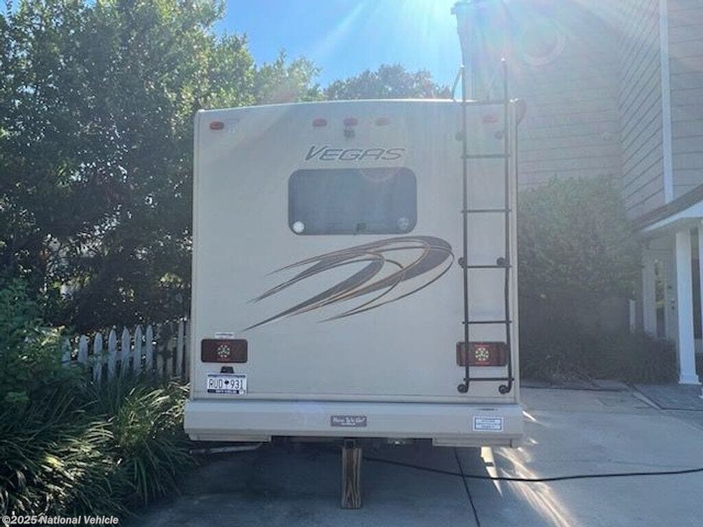 2015 Thor Motor Coach Vegas 24.1 - Used Class A For Sale by National Vehicle in Isle of Palms, South Carolina