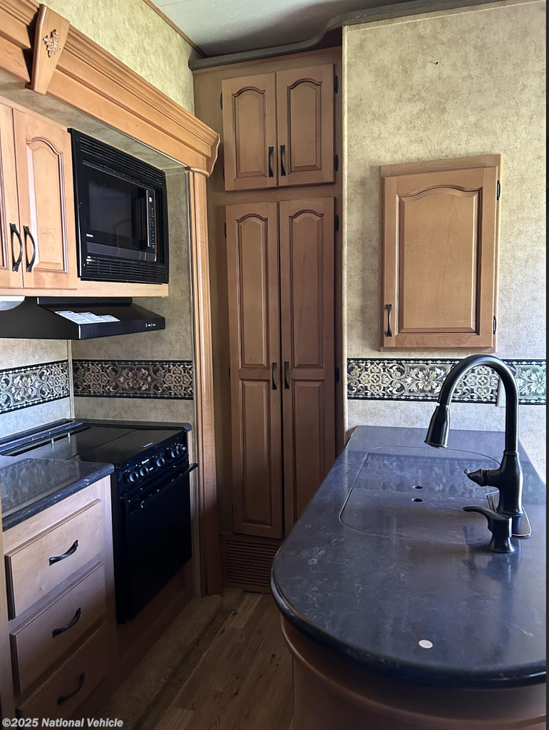 2009 Everest 345S by Keystone from National Vehicle in Bonner Springs, Kansas