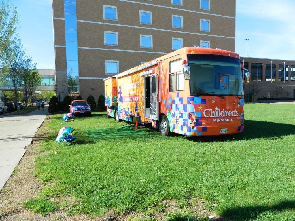 2007 Newmar Dutch Star 4035 - Used Class A For Sale by National Vehicle in Edina, Minnesota