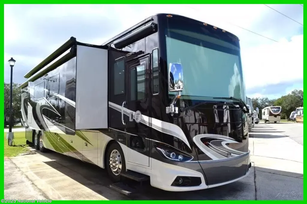 2016 Tiffin Phaeton 44OH - Used Class A For Sale by National Vehicle in Green Cove Springs, Florida