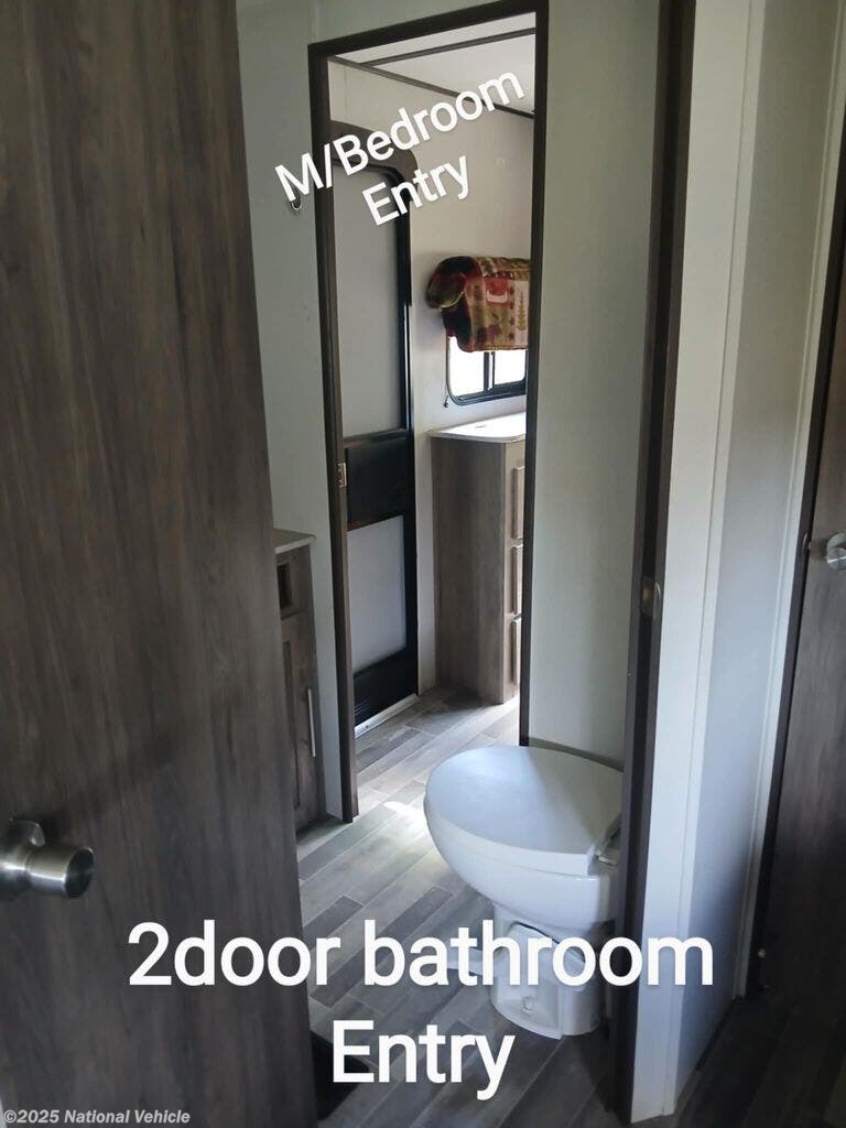 Used 2021 CrossRoads Zinger 320FB available in Blackfoot, Idaho