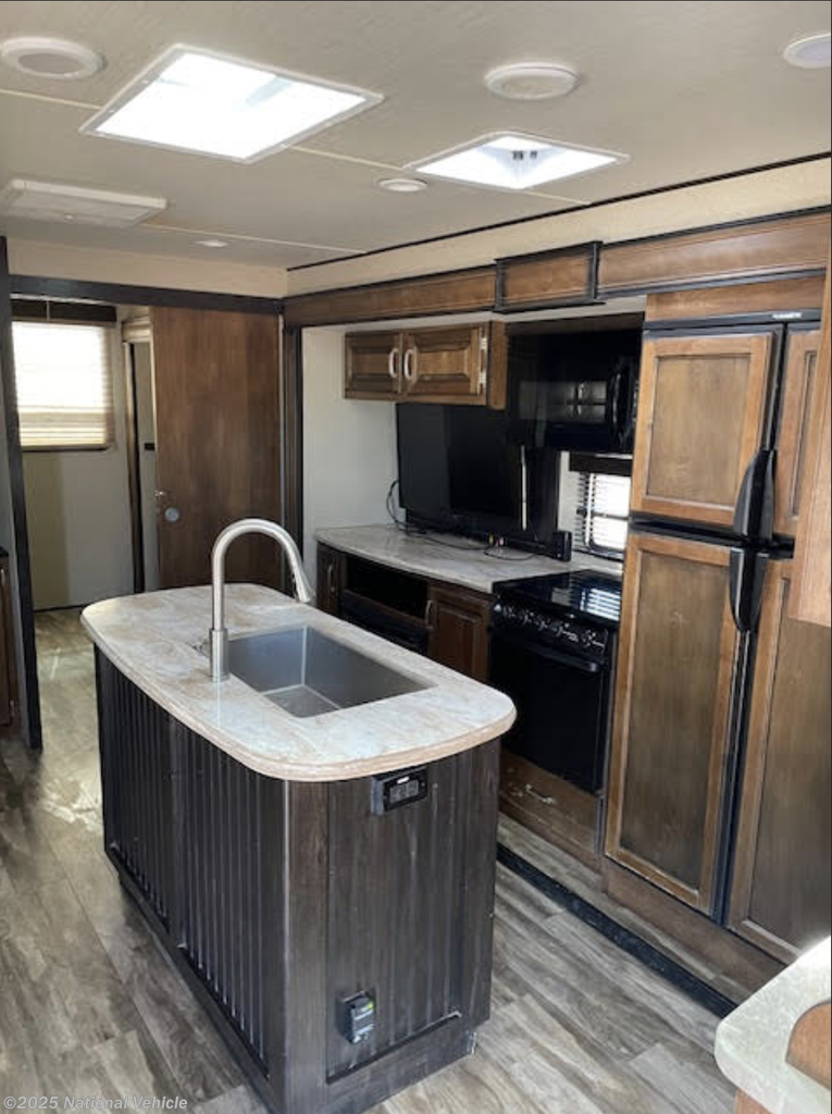 Used 2018 Grand Design Reflection 312BHTS available in San Tan Valley, Arizona