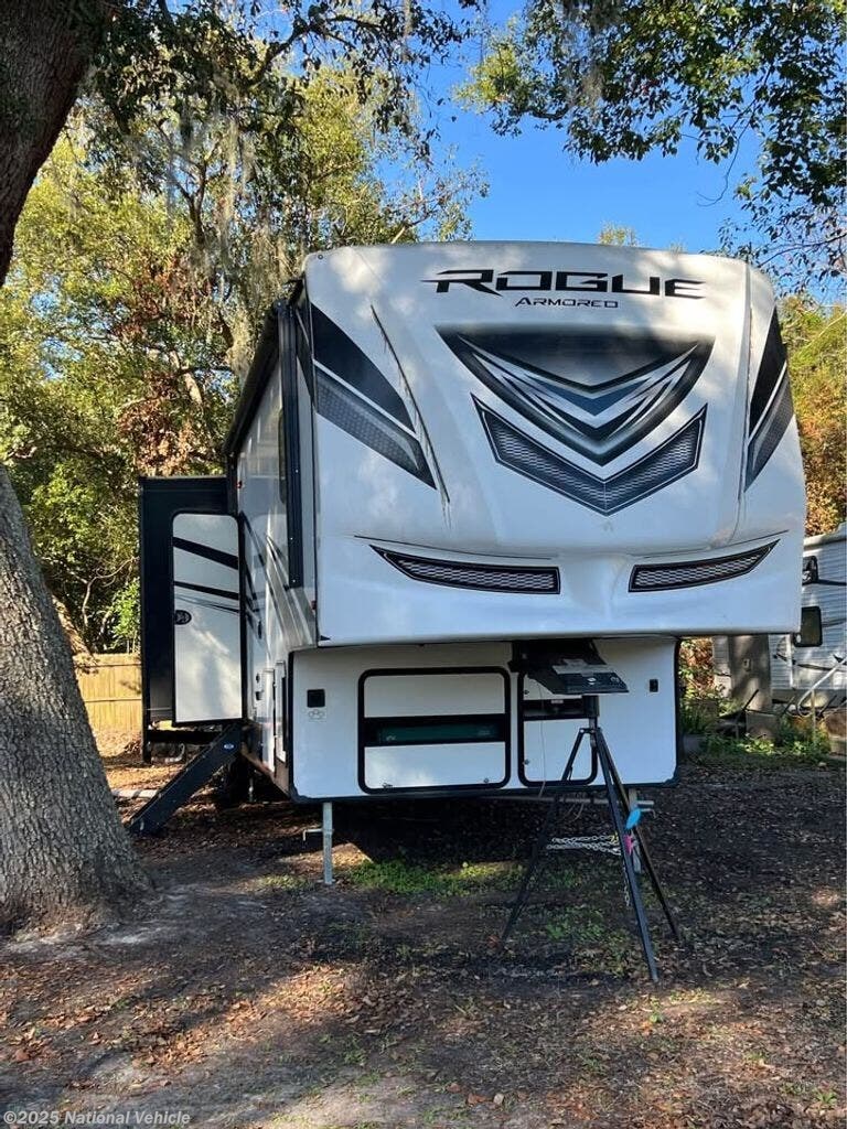 2020 Forest River Vengeance Rogue Armored 351A13 - Used Toy Hauler For Sale by National Vehicle in Zephyrhills, Florida