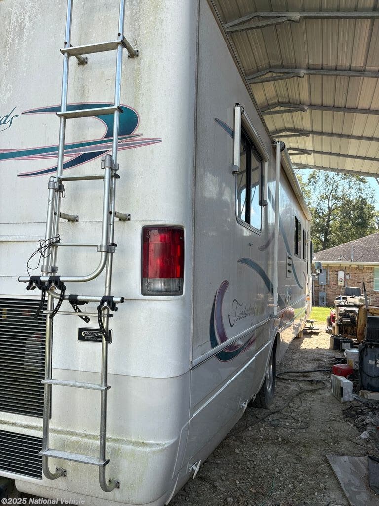 1999 National RV Tradewinds 7372 - Used Class A For Sale by National Vehicle in Sour Lake, Texas