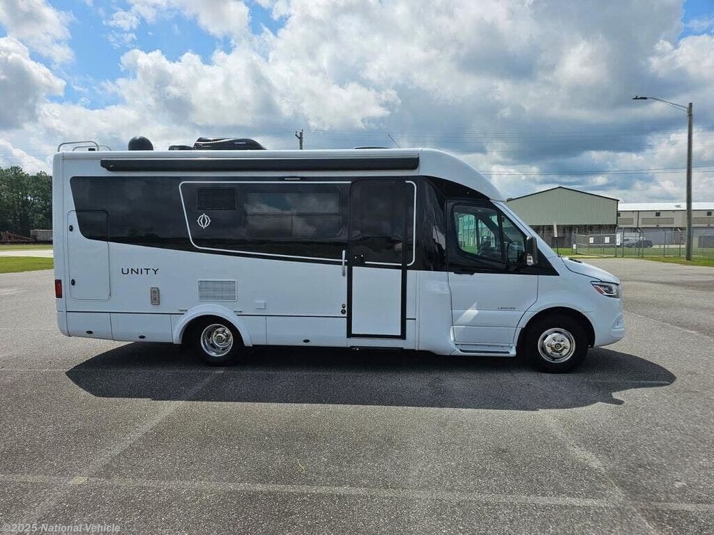 2021 Leisure Travel Unity U24MB - Used Class B For Sale by National Vehicle in Ludowici, Georgia