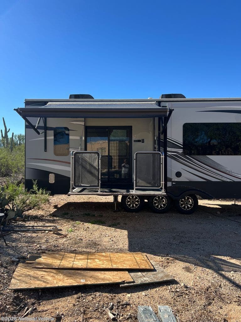 2015 Keystone Raptor 384PK - Used Toy Hauler For Sale by National Vehicle in Tucson, Arizona