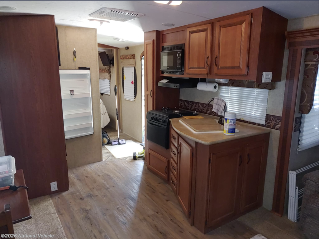 2014 K-Z Spree 322RES - Used Travel Trailer For Sale by National Vehicle in Kensington, Kansas