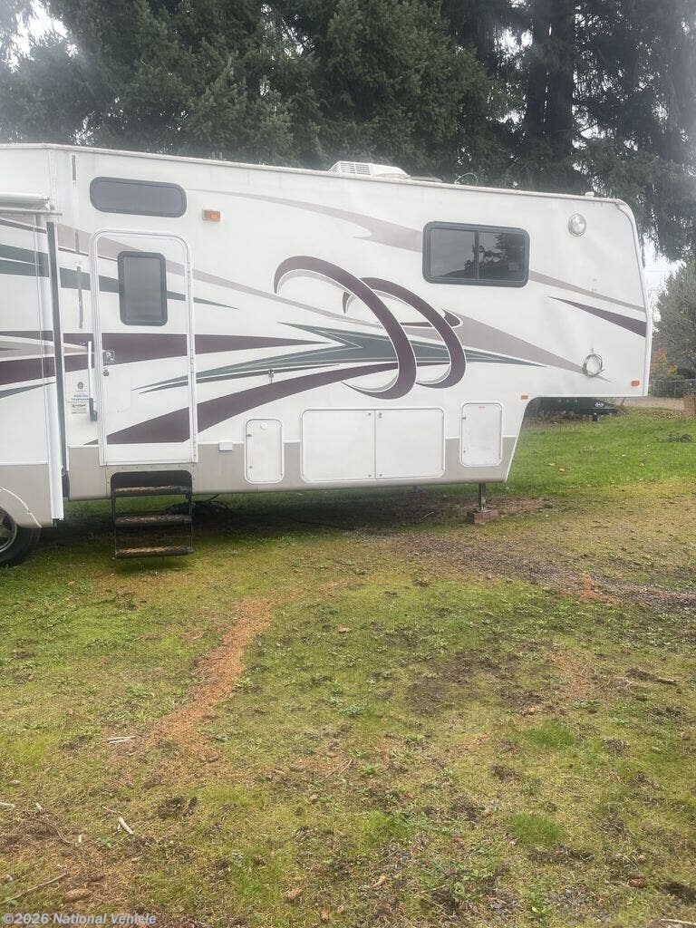 2009 Fleetwood Quantum 375RLQS - Used Fifth Wheel For Sale by National Vehicle in Vancouver, Washington