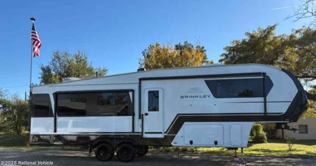 2024 Brinkley RV Model Z 3100 - Used Fifth Wheel For Sale by National Vehicle in Andover, Kansas