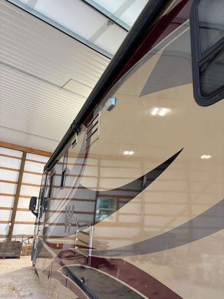 2010 Winnebago Adventurer 32H - Used Class A For Sale by National Vehicle in BERLIN, Maryland