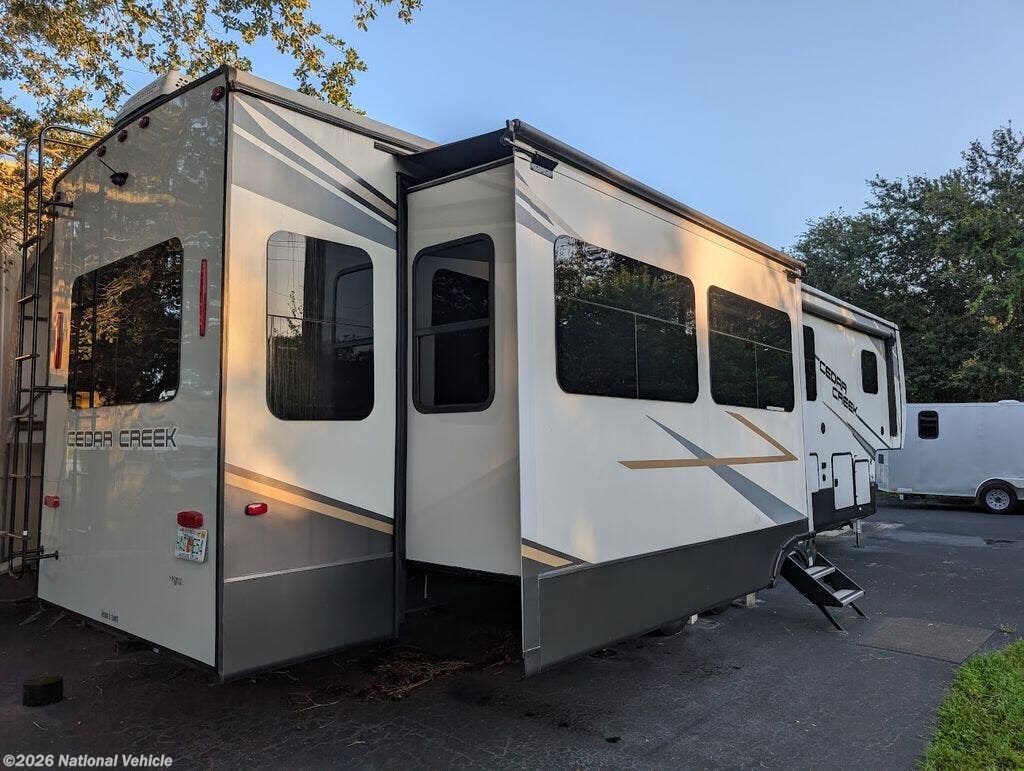 2022 Forest River Cedar Creek 377BH - Used Fifth Wheel For Sale by National Vehicle in Fort Myers, Florida