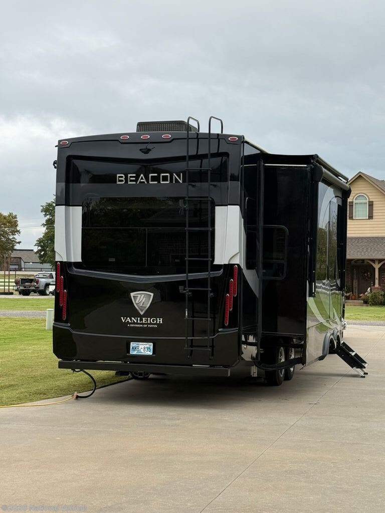 2021 Beacon 34RLB by Vanleigh from National Vehicle in Pryor, Oklahoma