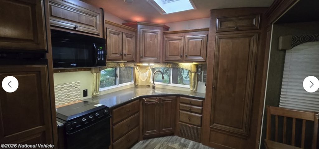 2019 27-5L by Silver Fox from National Vehicle in West Fargo, North Dakota