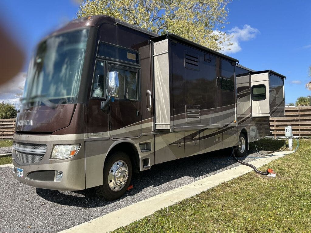 2016 Itasca Suncruiser 32D - Used Class A For Sale by National Vehicle in St. Augustine, Florida
