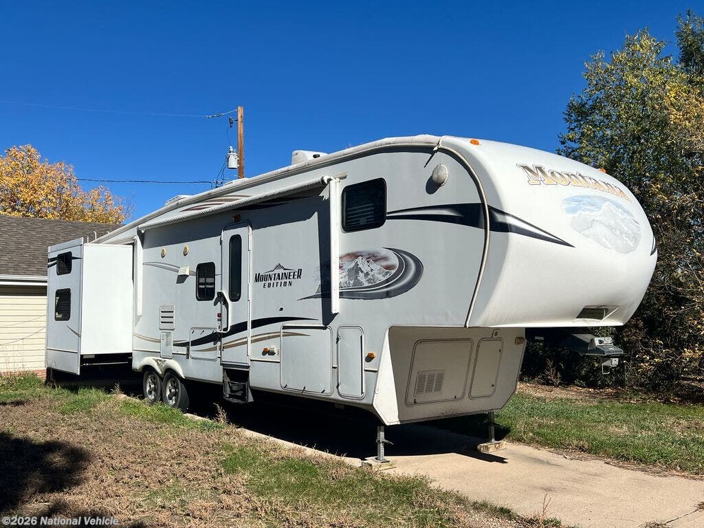 2011 Keystone Montana Mountaineer 345DBQ - Used Fifth Wheel For Sale by National Vehicle in Golden, Colorado