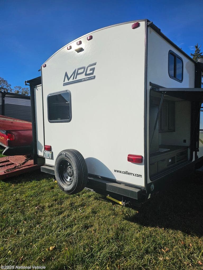 Used 2021 Cruiser RV MPG Ultra Lite 3100BH available in Franklin Grove, Illinois