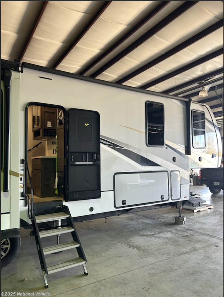 2022 Paradigm 340RL by Alliance RV from National Vehicle in Kankakee, Illinois