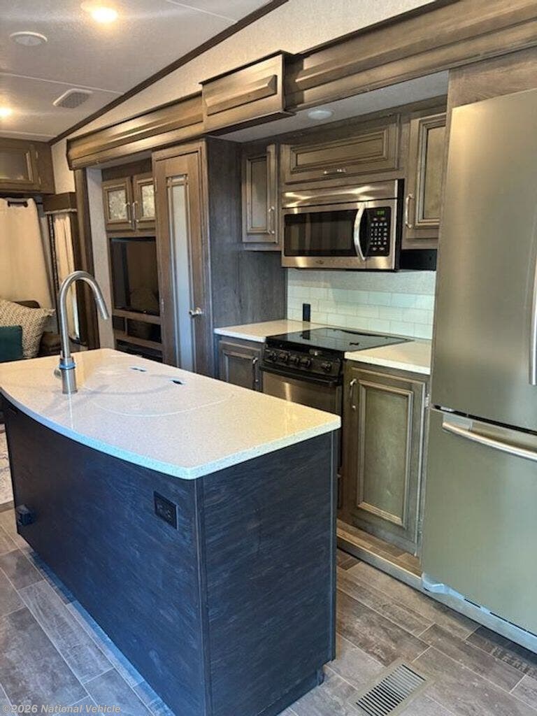 Used 2018 Keystone Montana High Country 331RL available in Gunter, Texas