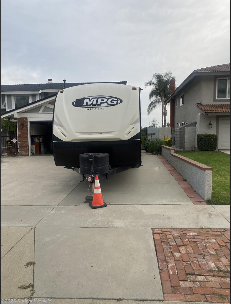 2018 Cruiser RV MPG Ultra Lite 2250RB - Used Travel Trailer For Sale by National Vehicle in Rancho Cucamonga, California