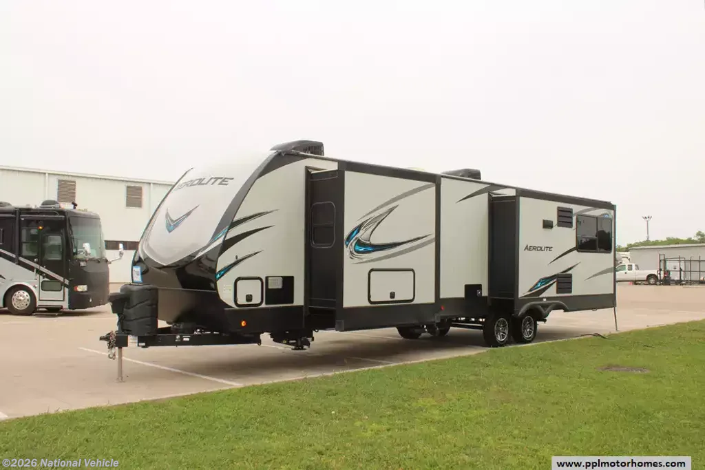 2019 Dutchmen Aerolite 3303RL - Used Travel Trailer For Sale by National Vehicle in Hallettsville, Texas