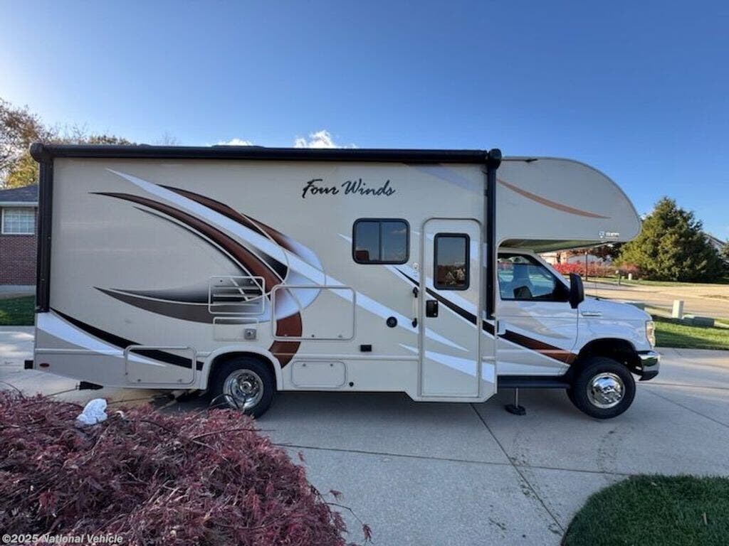 2018 Thor Motor Coach Four Winds 24F - Used Class C For Sale by National Vehicle in Columbia, Illinois