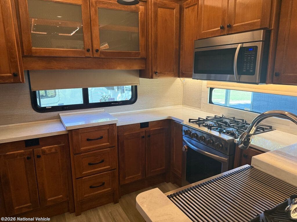 2022 Beacon 41LKB by Vanleigh from National Vehicle in Farmersville, Texas