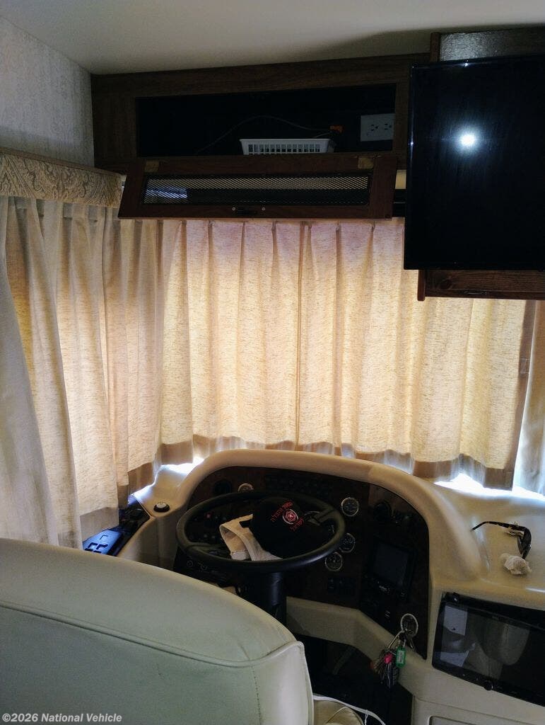 2001 Endeavor 38PBD by Holiday Rambler from National Vehicle in Omaha, Nebraska