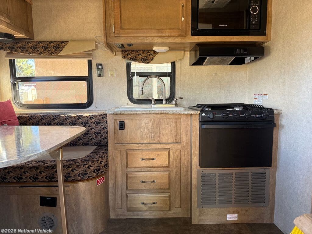 2017 Vista Cruiser 19ERD by Gulf Stream from National Vehicle in Larkspur, Colorado