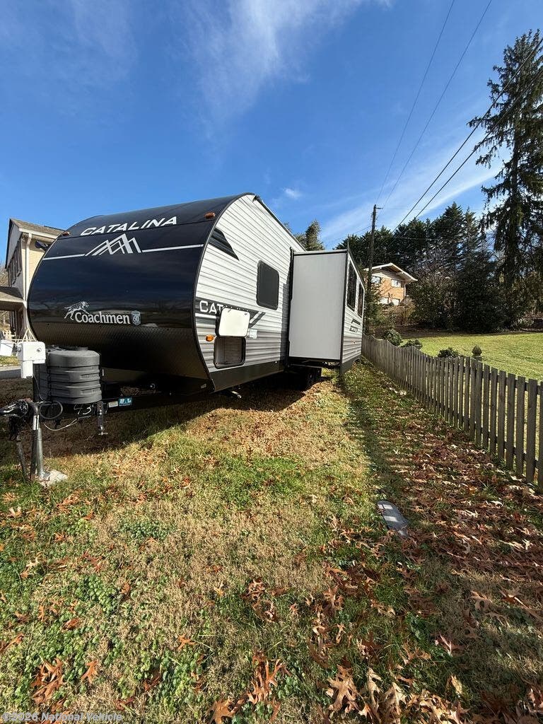 2024 Coachmen Catalina Summit 261BHS - Used Travel Trailer For Sale by National Vehicle in Kingsport, Tennessee