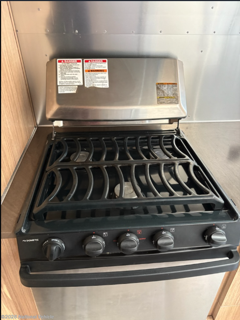 Used 2019 Airstream Flying Cloud 27FB Queen available in San Luis Obispo, California