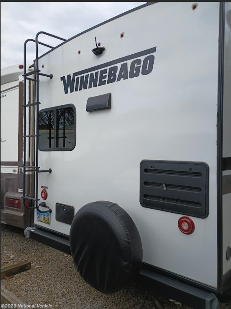 2022 Winnebago Minnie 2529RG - Used Travel Trailer For Sale by National Vehicle in Westerville, Ohio