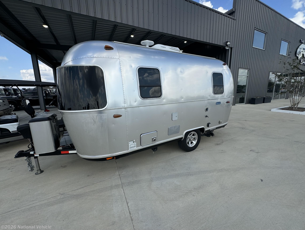 2021 Airstream Bambi 19CB - Used Travel Trailer For Sale by National Vehicle in Spearsville, Louisiana