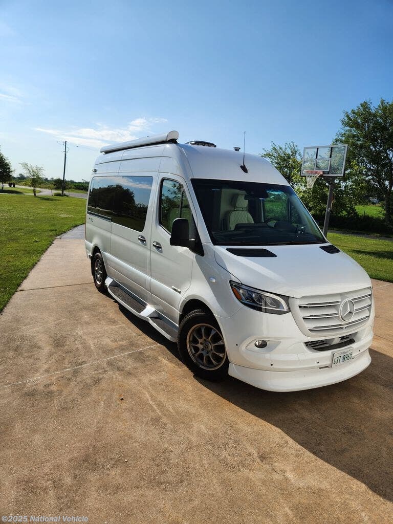 2021 Midwest Patriot MD2 170STD - Used Class B For Sale by National Vehicle in Taylor Ridge, Illinois