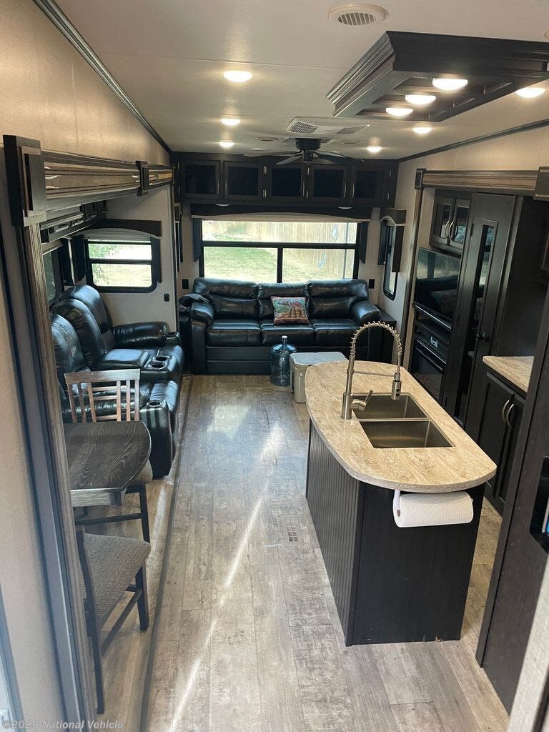 Used 2018 K-Z Durango 2500 D325RLT available in Spearman, Texas