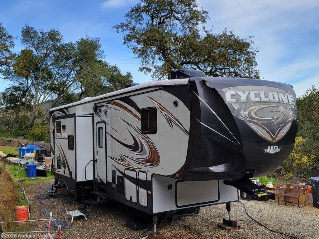 2014 Heartland Cyclone 3110 - Used Toy Hauler For Sale by National Vehicle in Morgan Hill, California