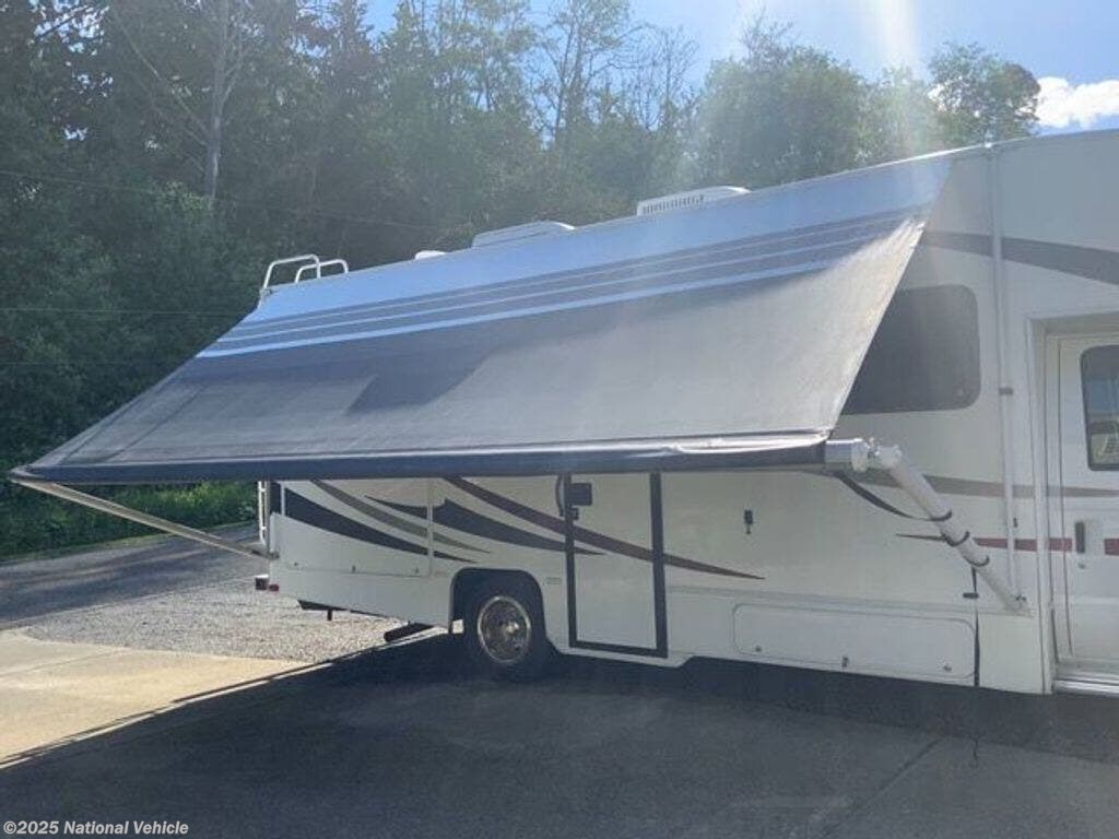 2012 Coachmen Freelander 28QB - Used Class C For Sale by National Vehicle in Seattle, Washington