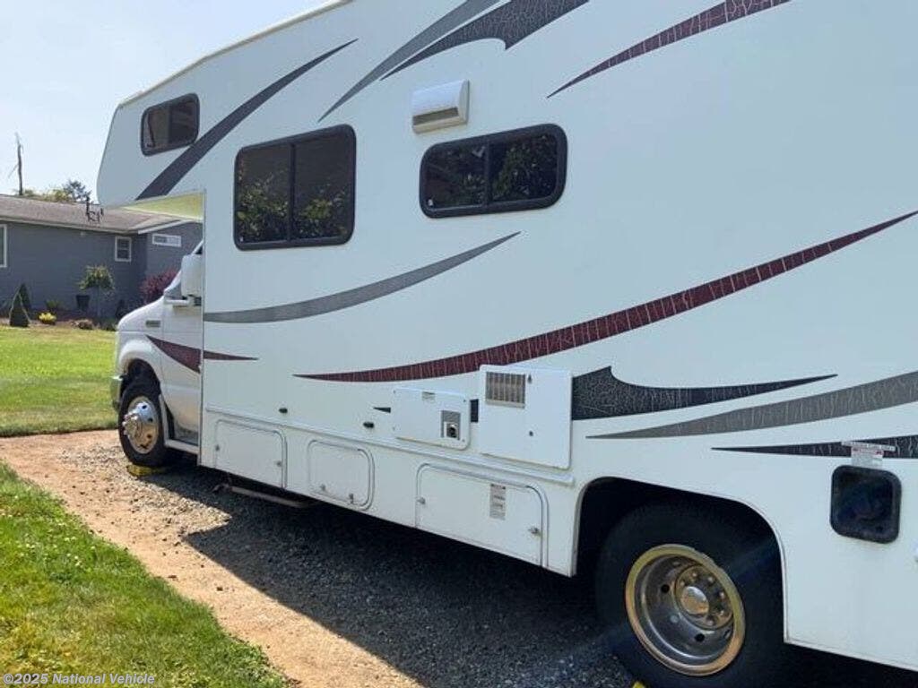 2012 Freelander 28QB by Coachmen from National Vehicle in Seattle, Washington