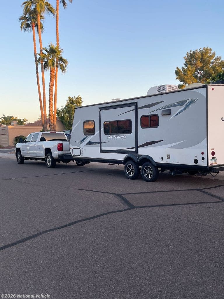 2017 Jayco Jay Feather 22FQSW - Used Travel Trailer For Sale by National Vehicle in Chandler, Arizona