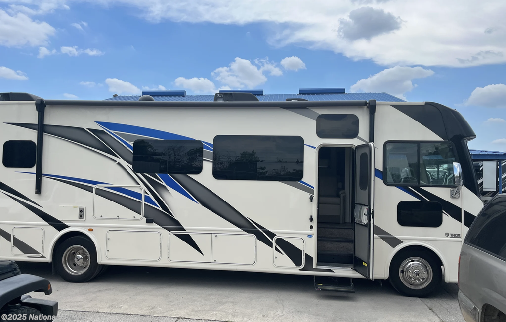 2021 Thor Motor Coach A.C.E. 33.1 - Used Class A For Sale by National Vehicle in Garden Ridge, Texas