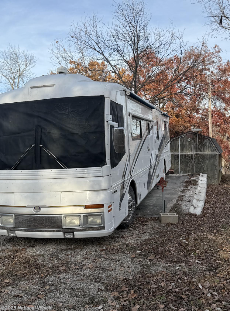 2001 American Eagle 40EMS by Fleetwood from National Vehicle in Lee's Summit, Missouri