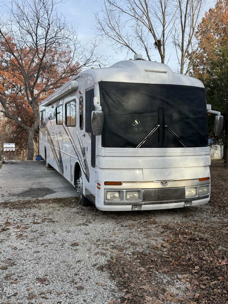 Used 2001 Fleetwood American Eagle 40EMS available in Lee's Summit, Missouri