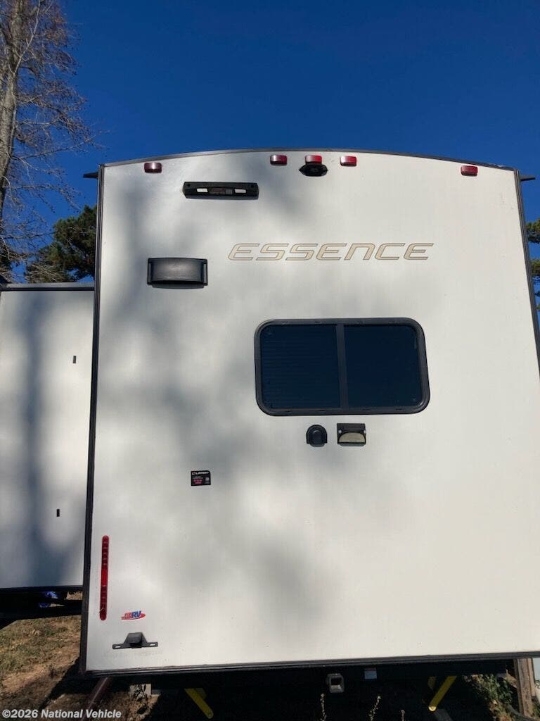 2024 Cruiser RV Essence 25RK - Used Fifth Wheel For Sale by National Vehicle in Hughes Springs, Texas