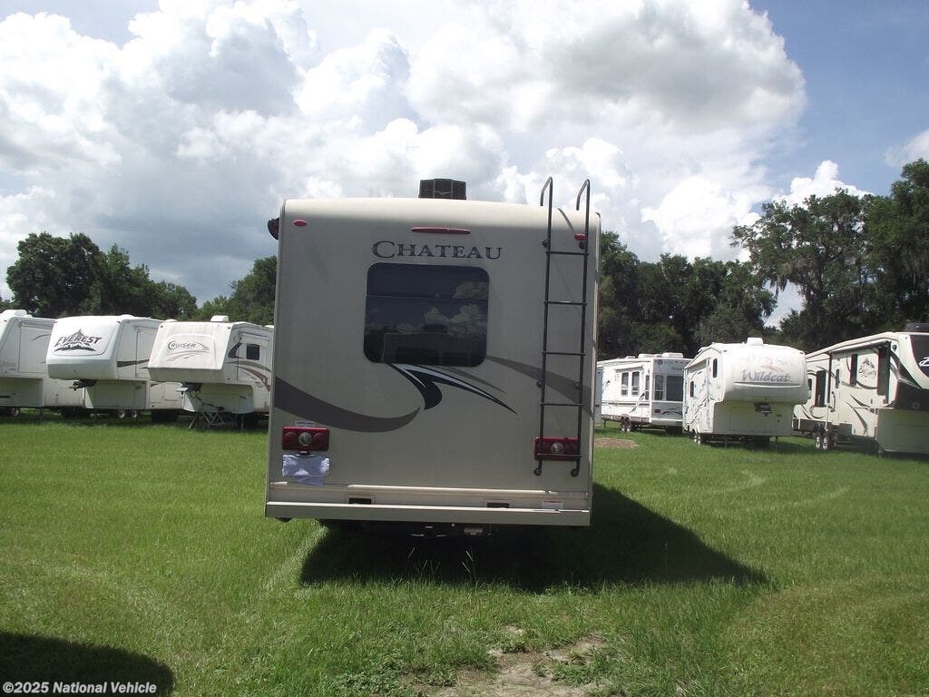 2019 Thor Motor Coach Chateau 31W - Used Class C For Sale by National Vehicle in Bushnell, Florida