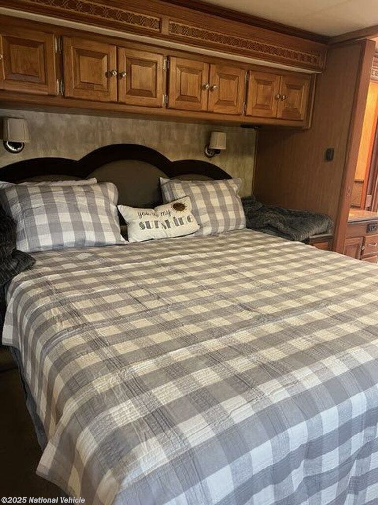 2008 Phaeton by Tiffin from National Vehicle in Grand Forks, North Dakota