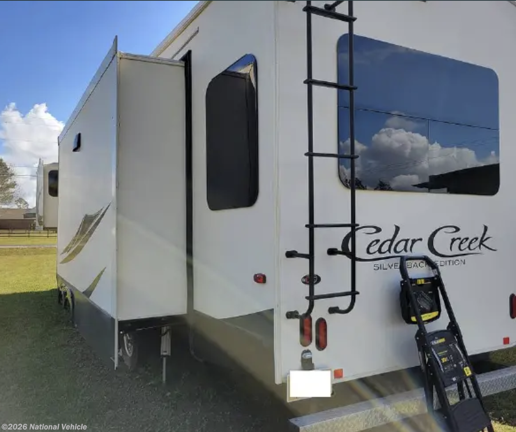 2018 Forest River Cedar Creek Silverback 35IK - Used Fifth Wheel For Sale by National Vehicle in Saucier, Mississippi