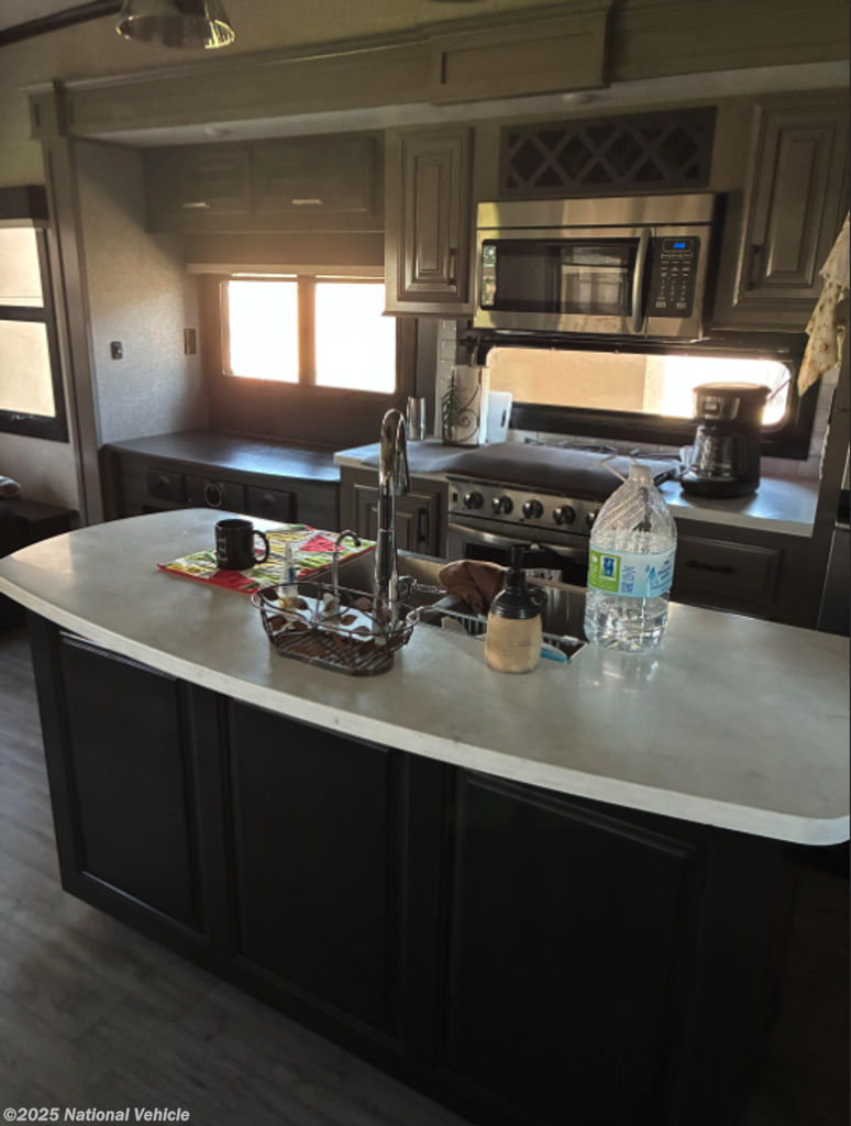 Used 2022 Jayco Pinnacle 32RLTS available in Mission, Texas