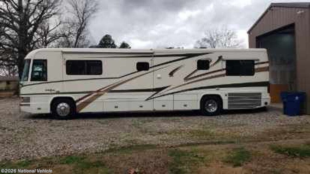 2000 Country Coach Magna 385hp-Tag 40' Slide - Used Class A For Sale by National Vehicle in Adamsville, Tennessee
